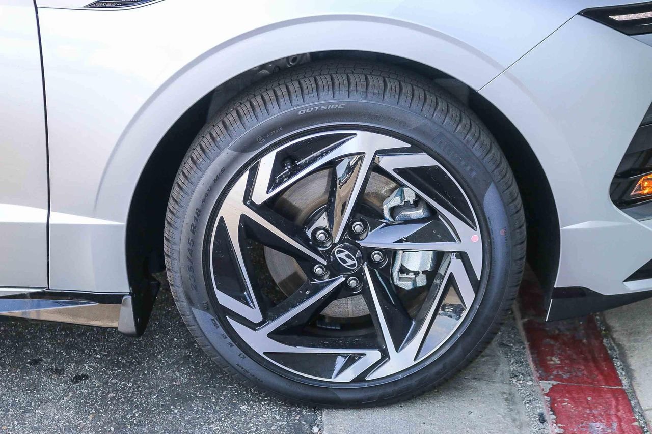 New 2026 Silver Hyundai SEL Sport image 38