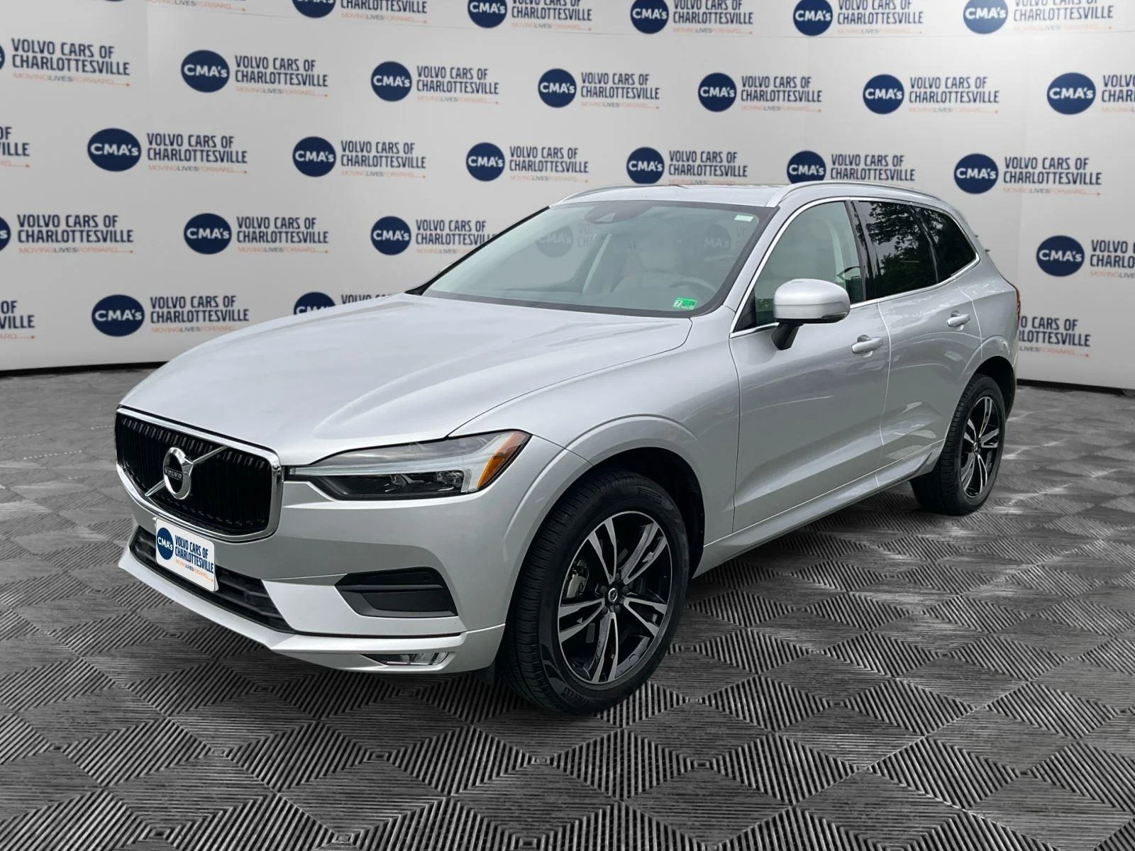 2021 Volvo XC60 T5 Momentum AWD's photo