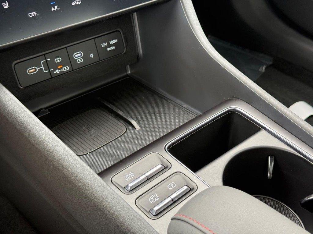 2025 Hyundai Sonata N Line - Photo 16