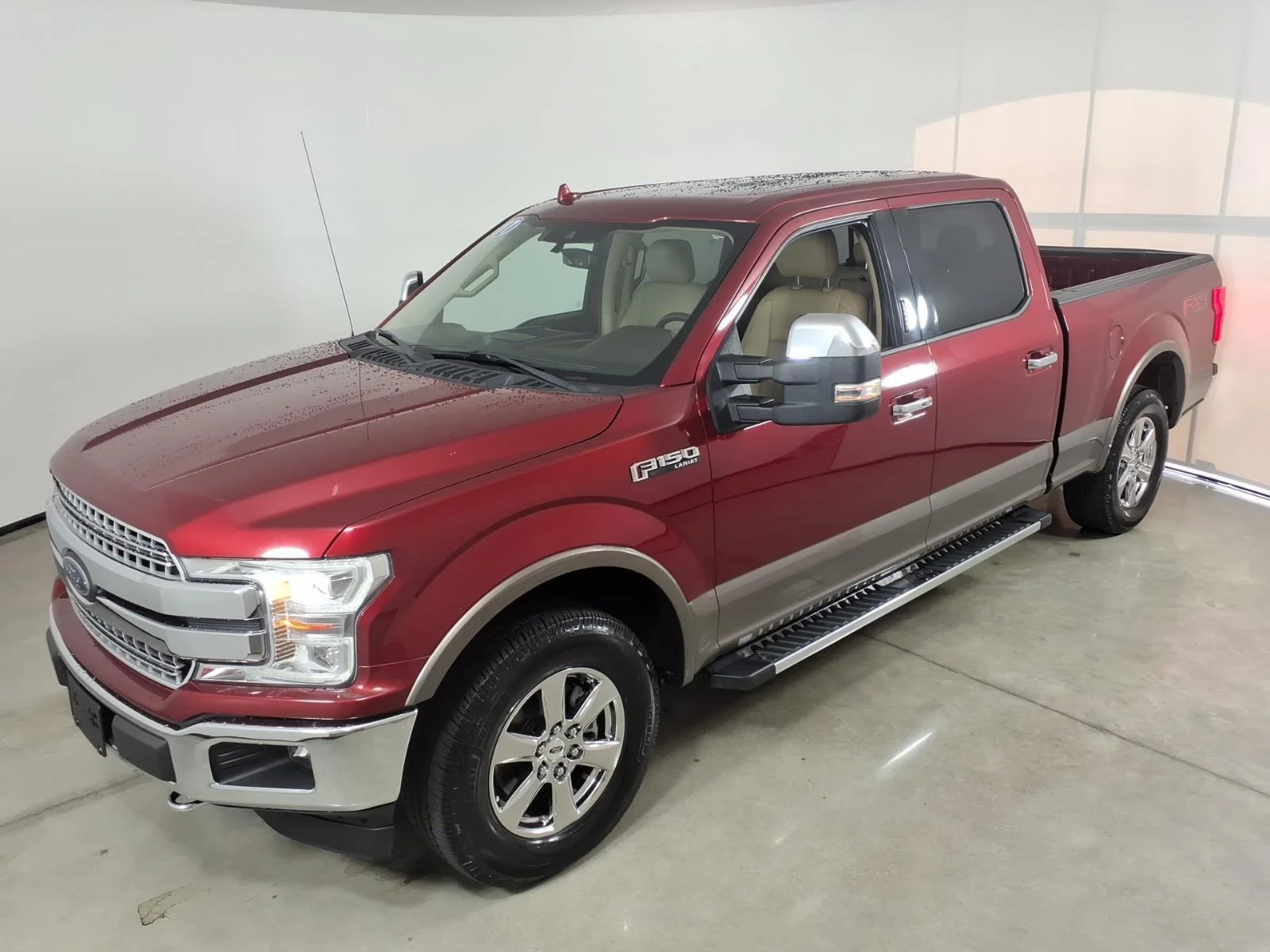 Used 2018 Ruby Red Metallic Tinted Clearcoat/Stone Gray Ford LARIAT image 23