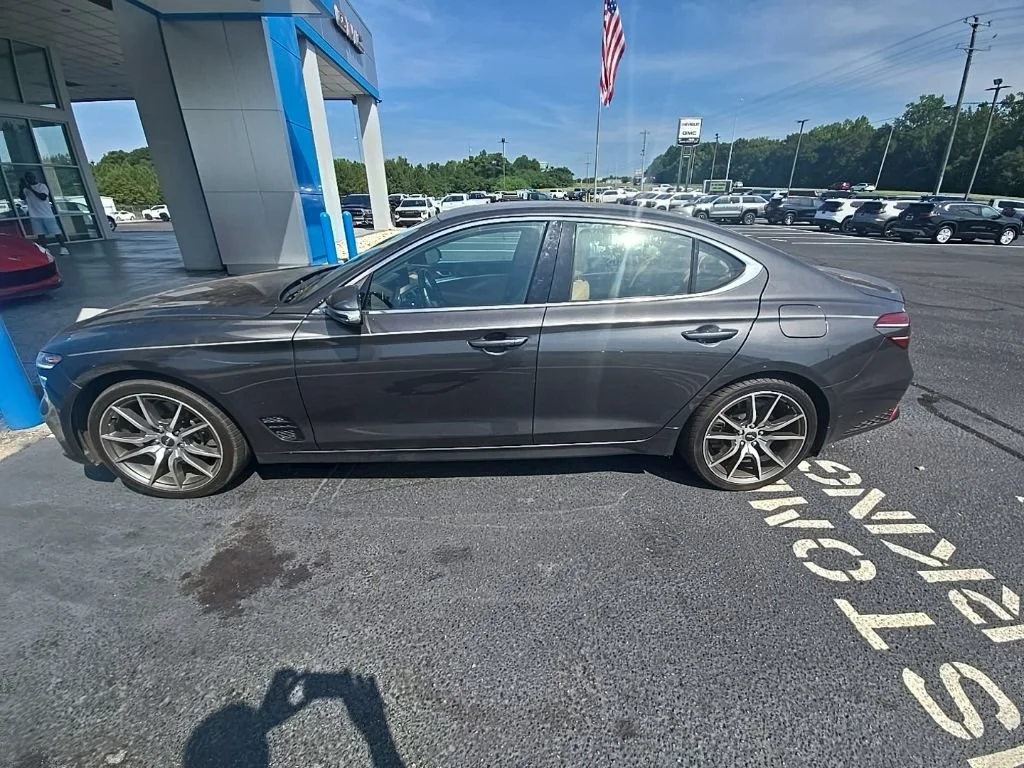 Used 2022 Himalayan Gray Genesis 3.3T image 4