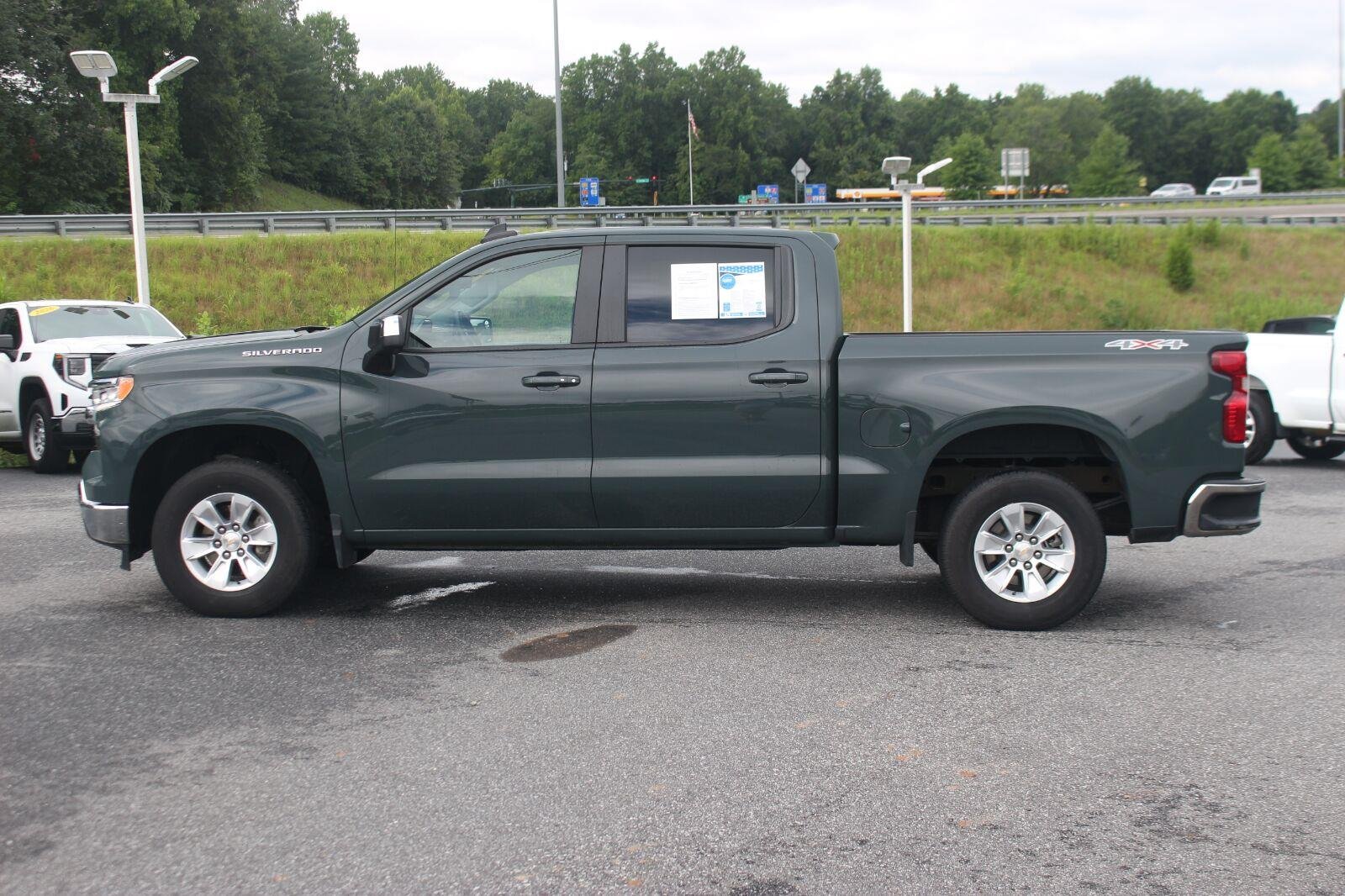 Used 2025 Cypress Gray Chevrolet LT image 4