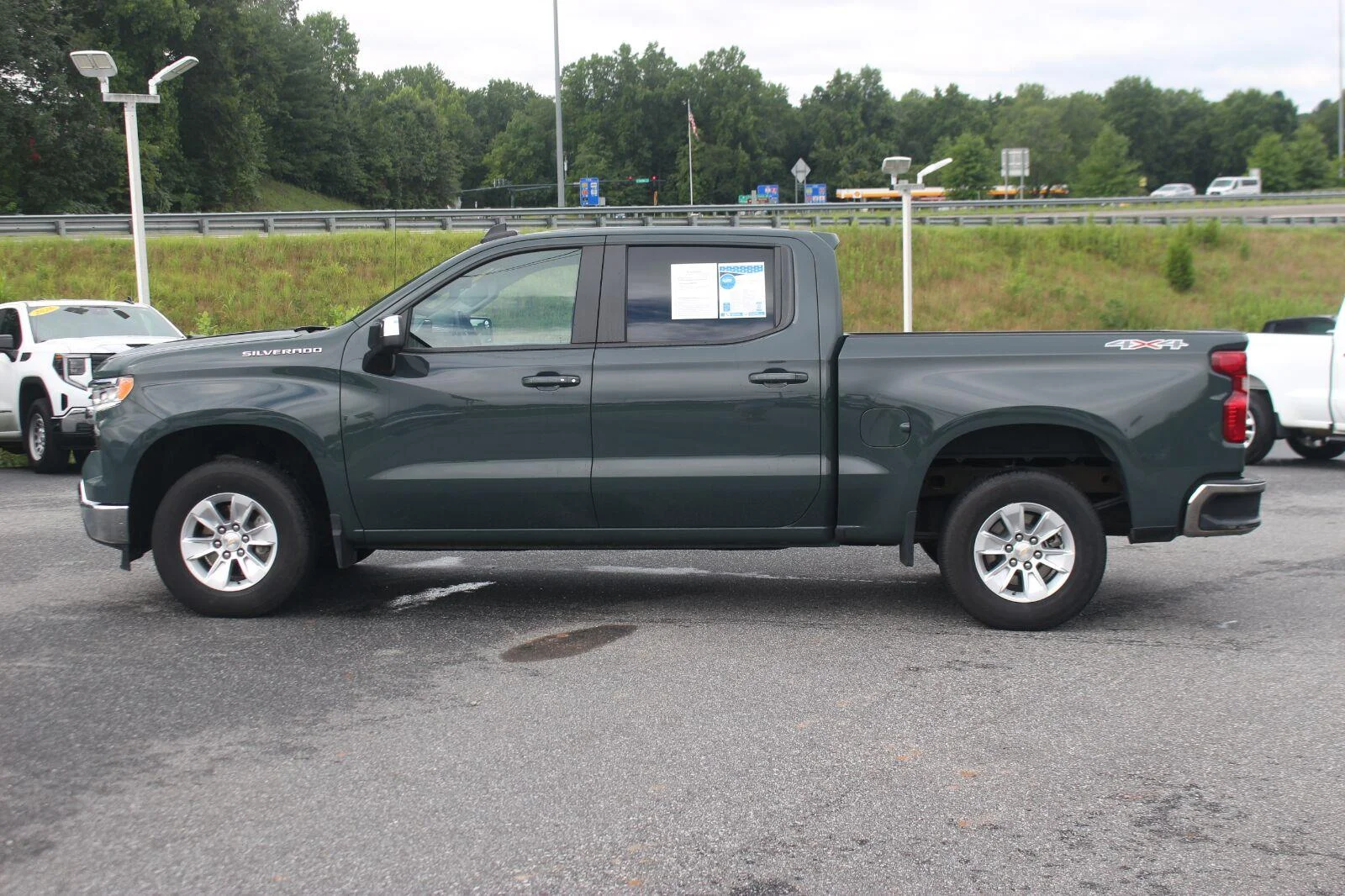 Used 2025 Cypress Gray Chevrolet LT image 4