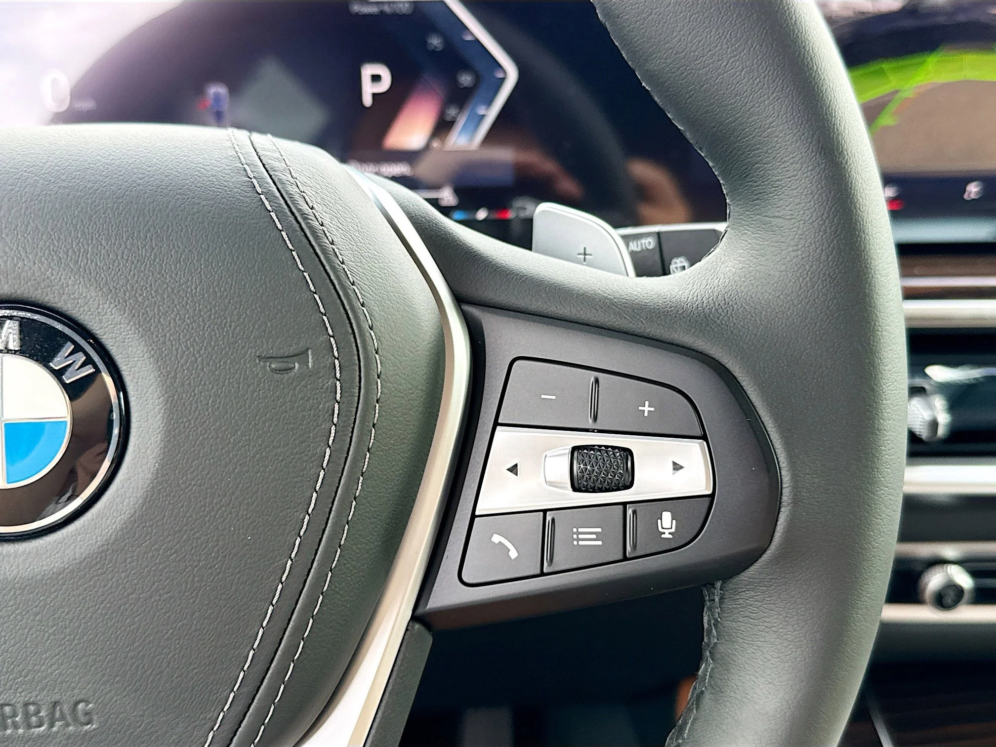 New 2026 Skyscraper Grey Metallic BMW sDrive40i image 39