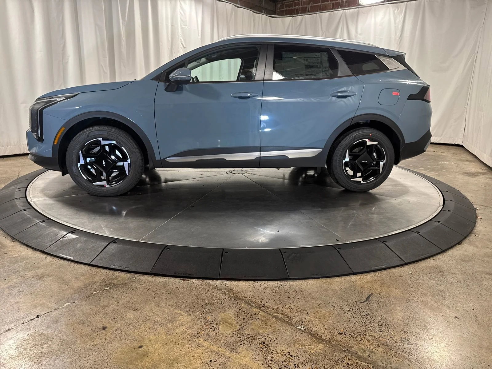 New 2026 Heritage Blue Kia EX image 6