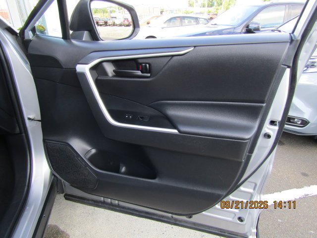Used 2021 Silver Sky Metallic Toyota LE image 27