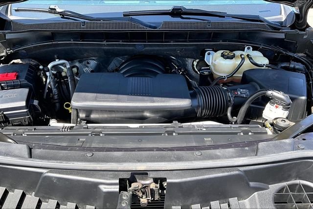 Used 2022 Gray Chevrolet Z71 image 10