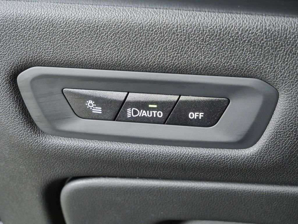 New 2026 Skyscraper Grey Metallic BMW xDrive40i image 40
