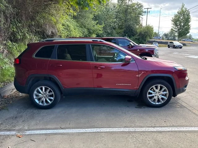 Used 2015 Deep Cherry Red Crystal Pearlcoat Jeep Limited image 8