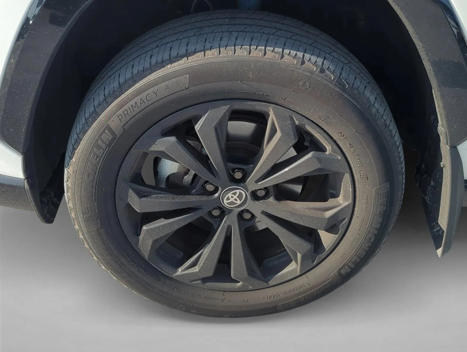 Used 2024 Wind Chill Pearl/Midnight Black Metallic Toyota Hybrid XSE image 6