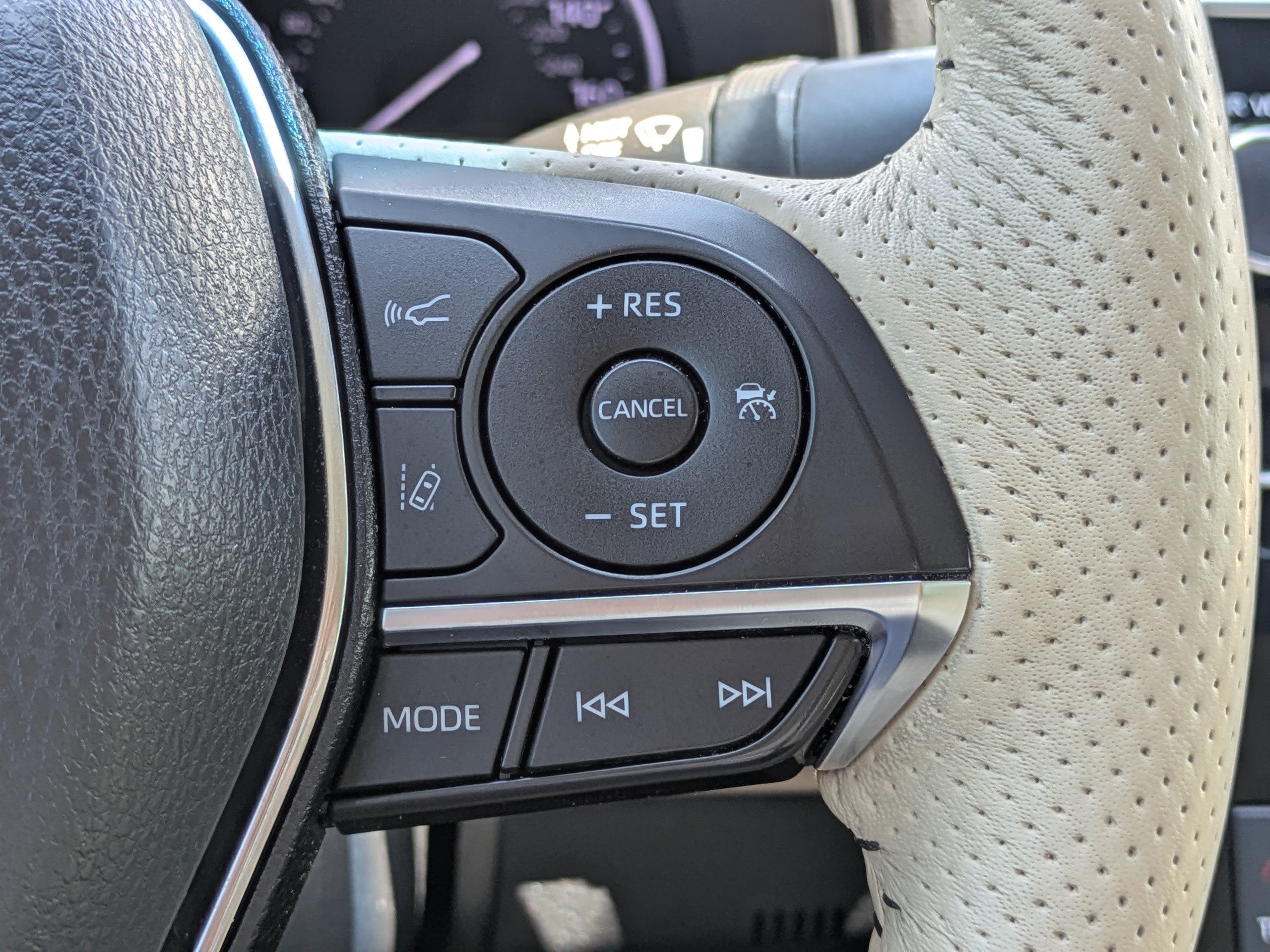 2019 Toyota Avalon Limited - Photo 26
