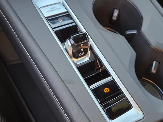 New 2026 Black Volkswagen 2.0T SE image 13