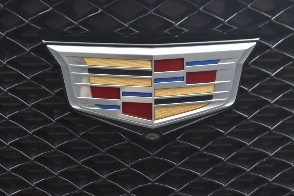 Certified Used 2023 Crystal White Tricoat Cadillac Sport image 39