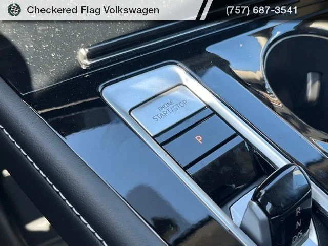 New 2026 White Volkswagen 2.0T SE w/Technology image 46