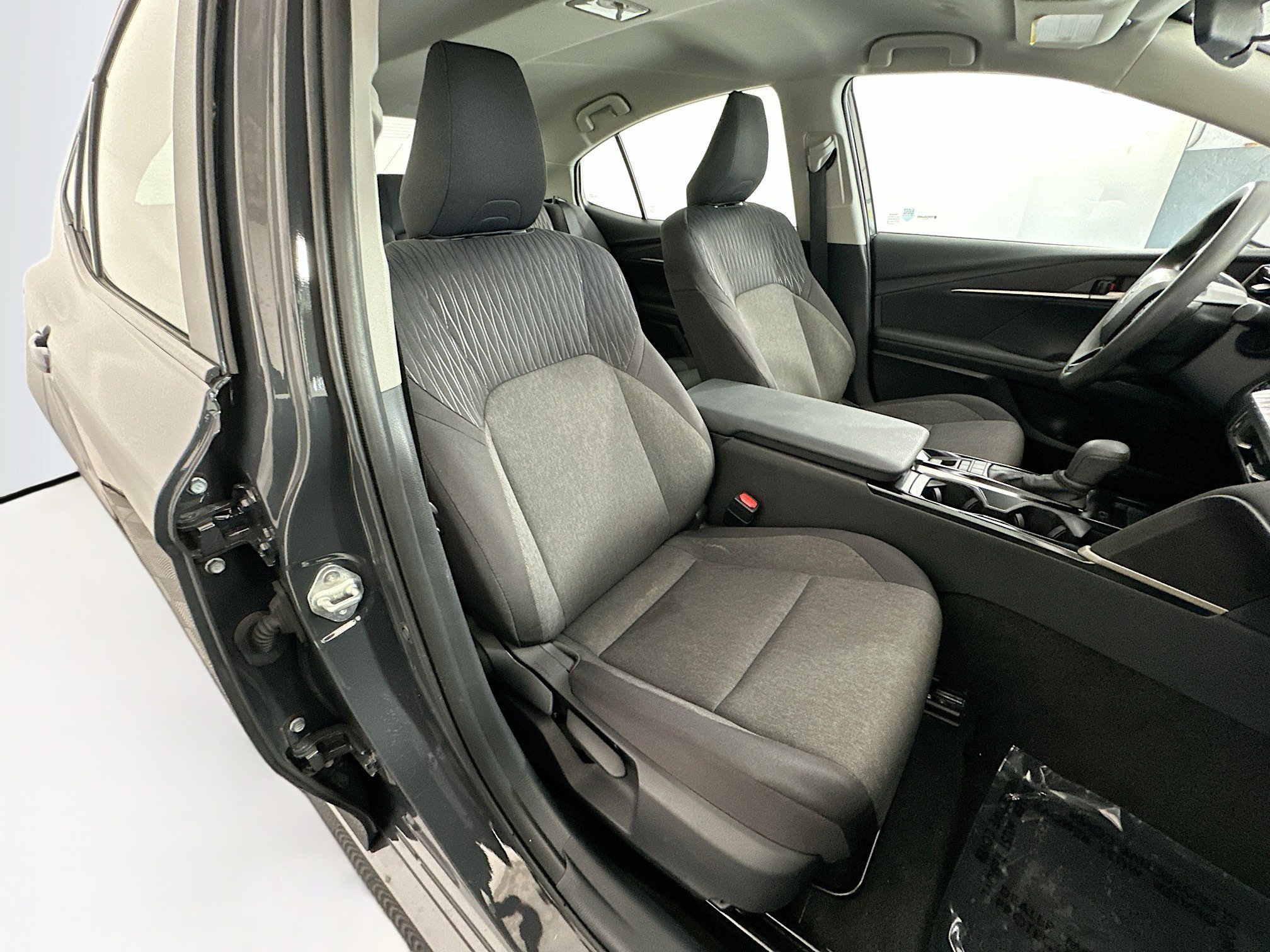 Used 2025 Underground Toyota LE image 28