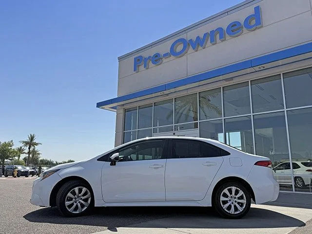 Used 2023 Ice Cap Toyota LE image 26