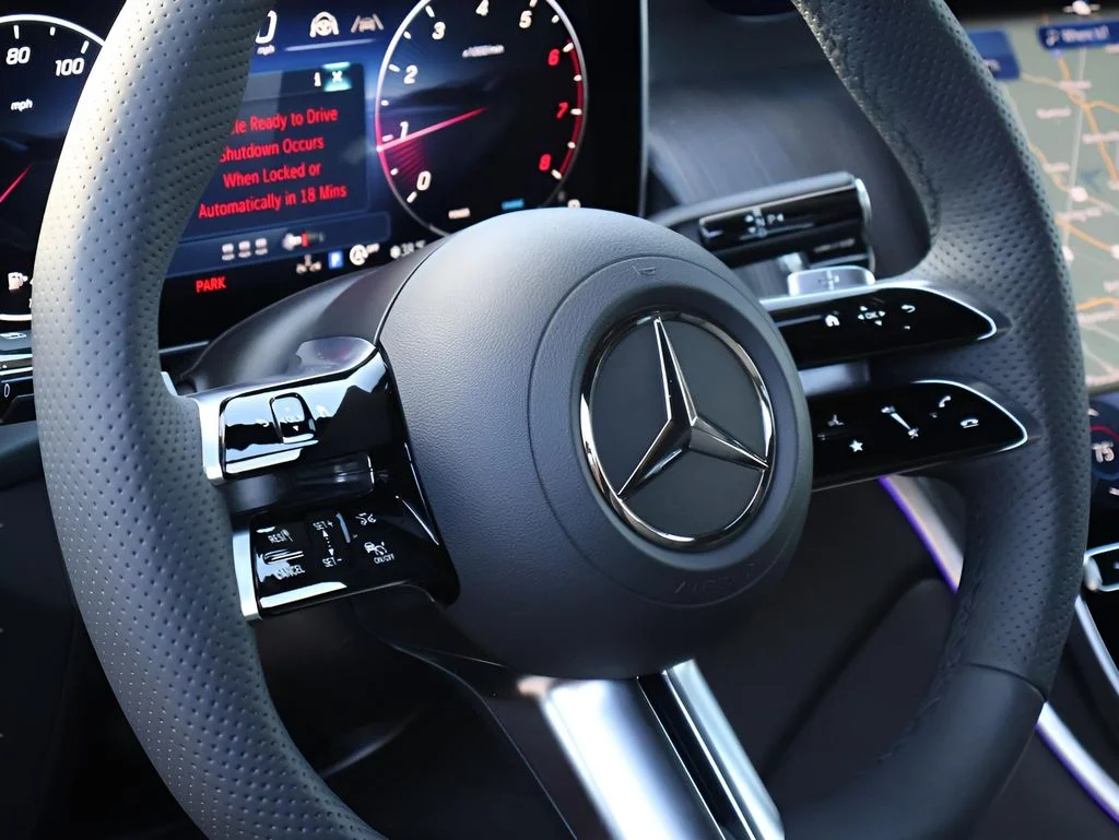 New 2026 MANUFAKTUR Patagonia Red Metallic Mercedes-Benz GLC 300 Coupe image 20