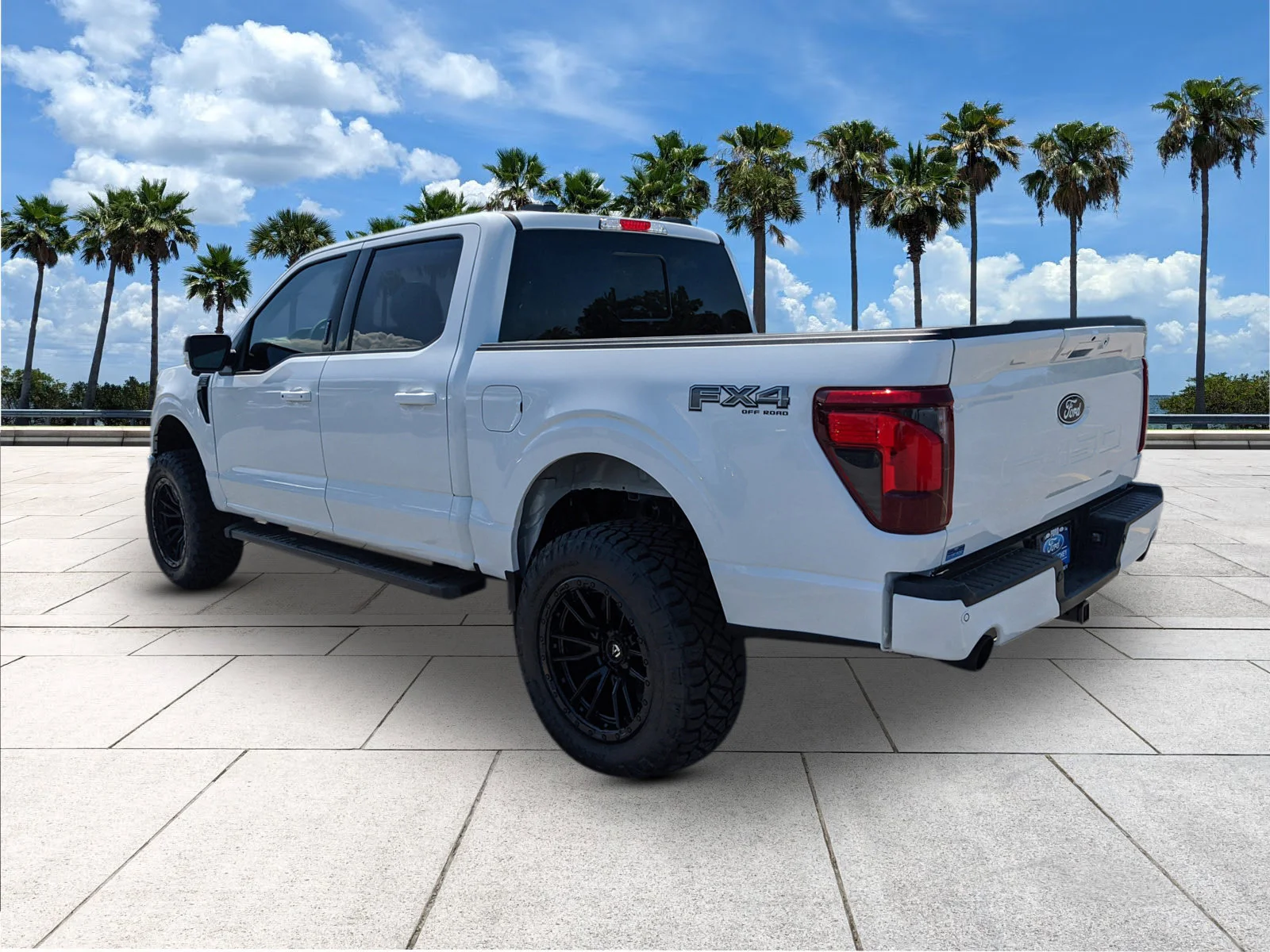 New 2026 Oxford White Ford XLT image 5