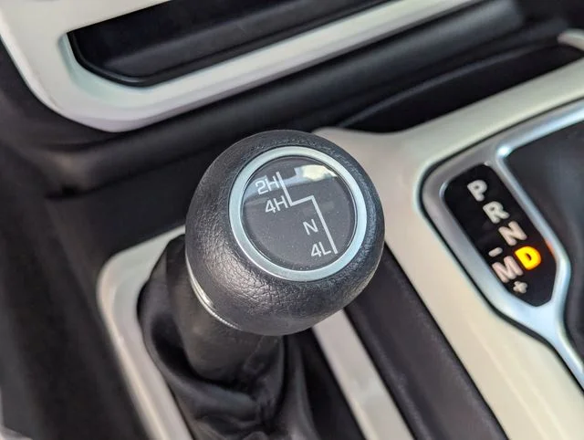 Certified Used 2022 Silver Jeep Unlimited Sport S image 29