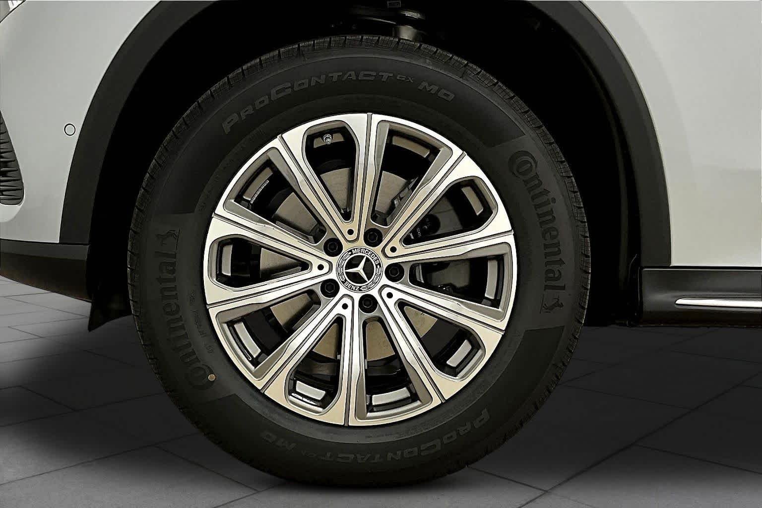 New 2026 Cirrus Silver Metallic Mercedes-Benz GLC 300 image 11
