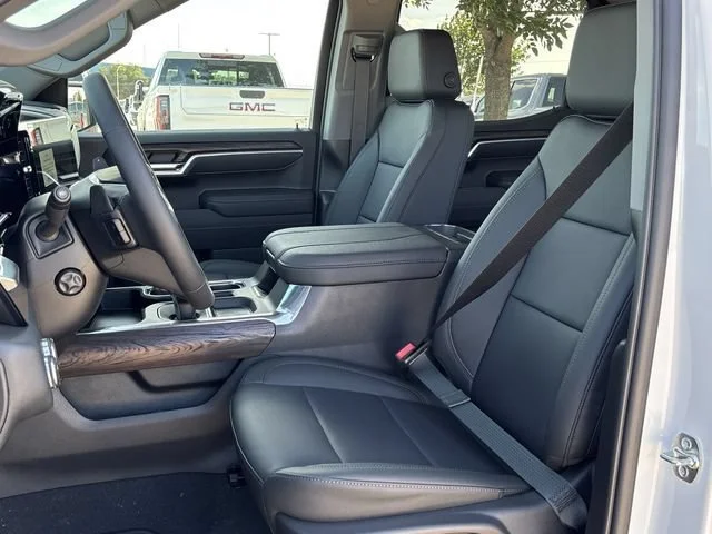 2026 GMC Sierra 1500 SLT - Photo 23