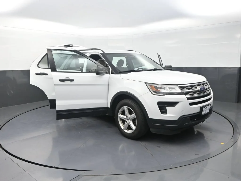 Used 2018 White Ford Base image 29