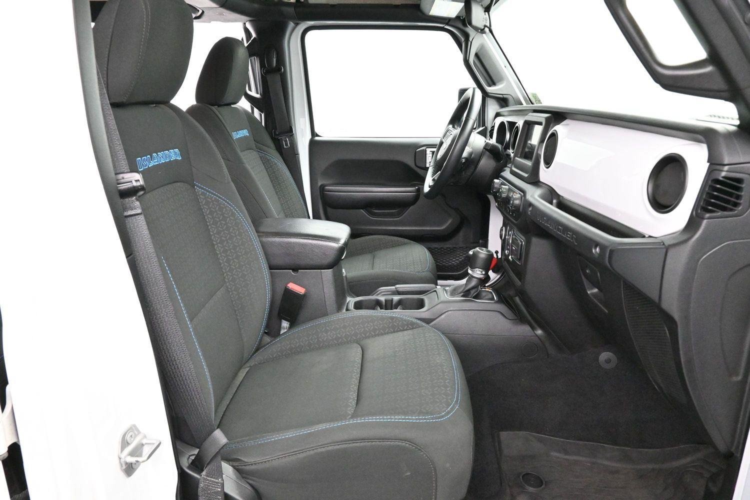 Used 2021 Bright White Clearcoat Jeep Unlimited Islander image 27