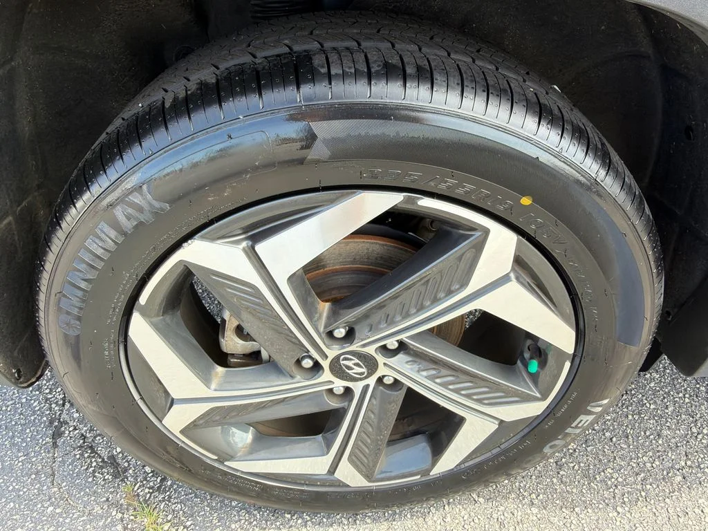 Used 2022 Gray Hyundai SEL image 17