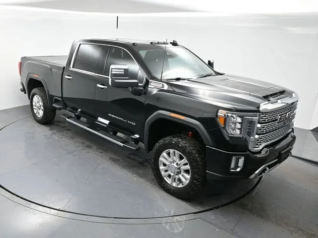 Used 2023 Onyx Black GMC Denali image 32