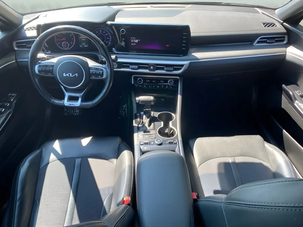 Used 2023  Kia GT-Line image 16