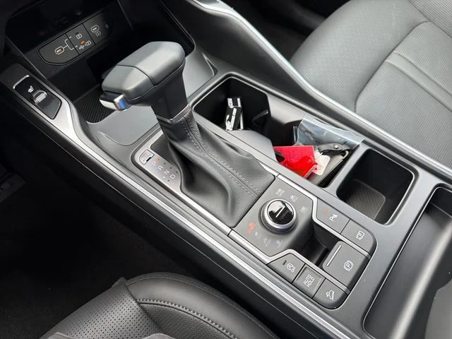 New 2026 Ivory Silver Kia EX image 15
