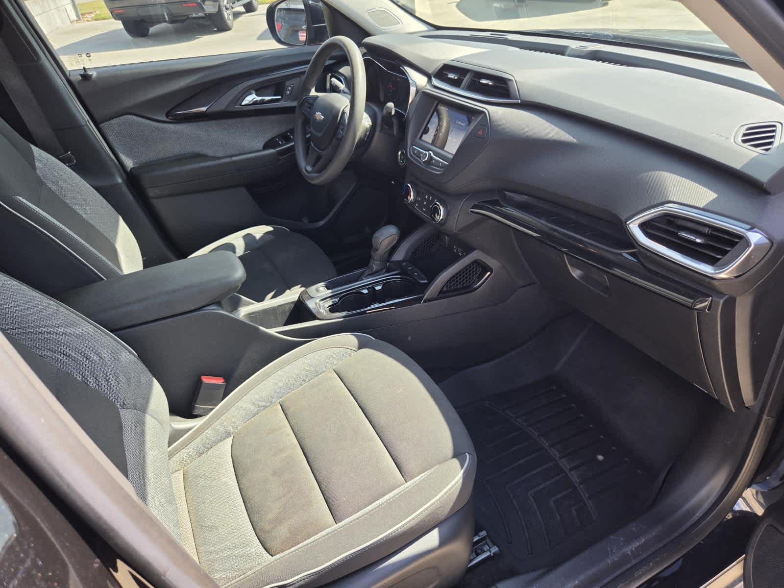 Used 2023 Mosaic Black Metallic Chevrolet LT image 9