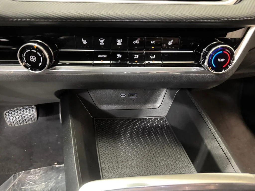 2026 Chevrolet Equinox LT - Photo 13