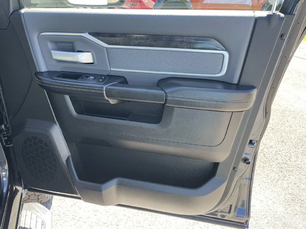 Used 2022 Gray Ram Big Horn image 27