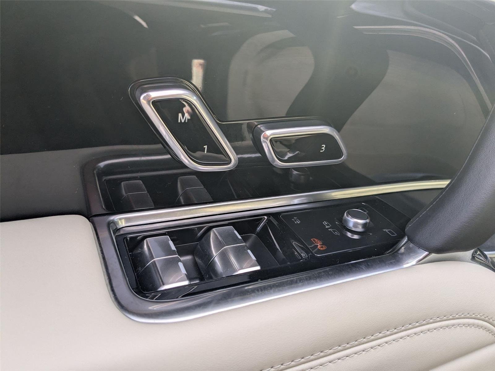 2025 Land Rover Range Rover Autobiography - Photo 8