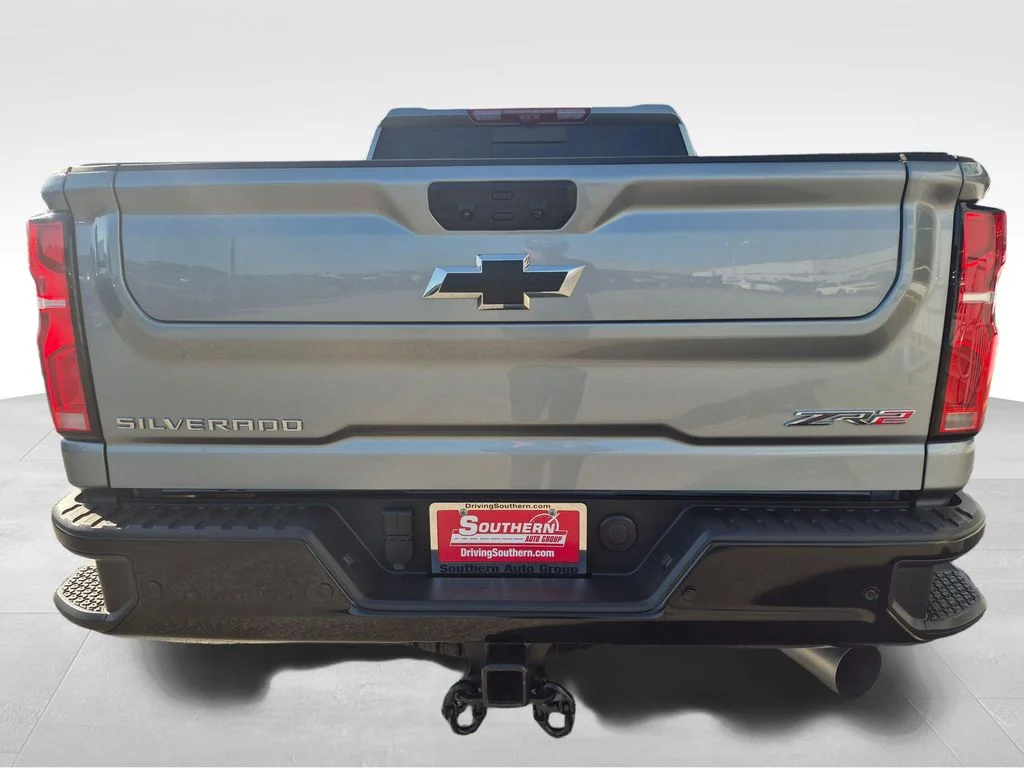 Used 2025 Gray Chevrolet ZR2 image 4