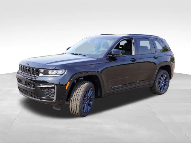 New 2026 Diamond Black Crystal Pearl-Coat Exterior Paint Jeep Limited image 7