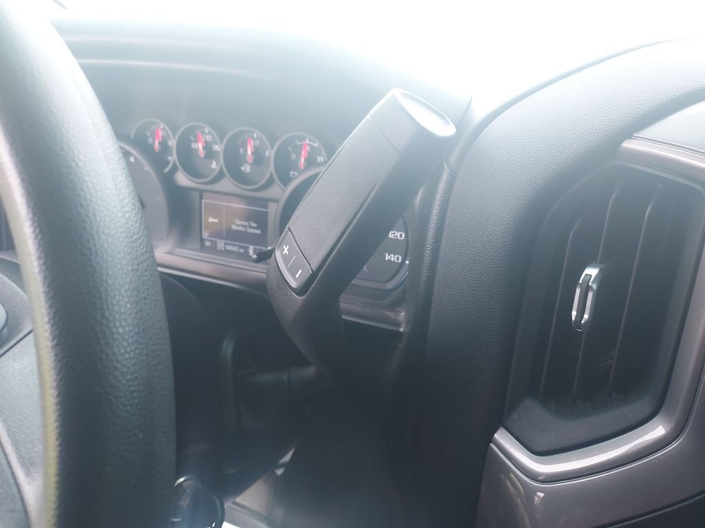 Used 2020 White Chevrolet Custom image 24