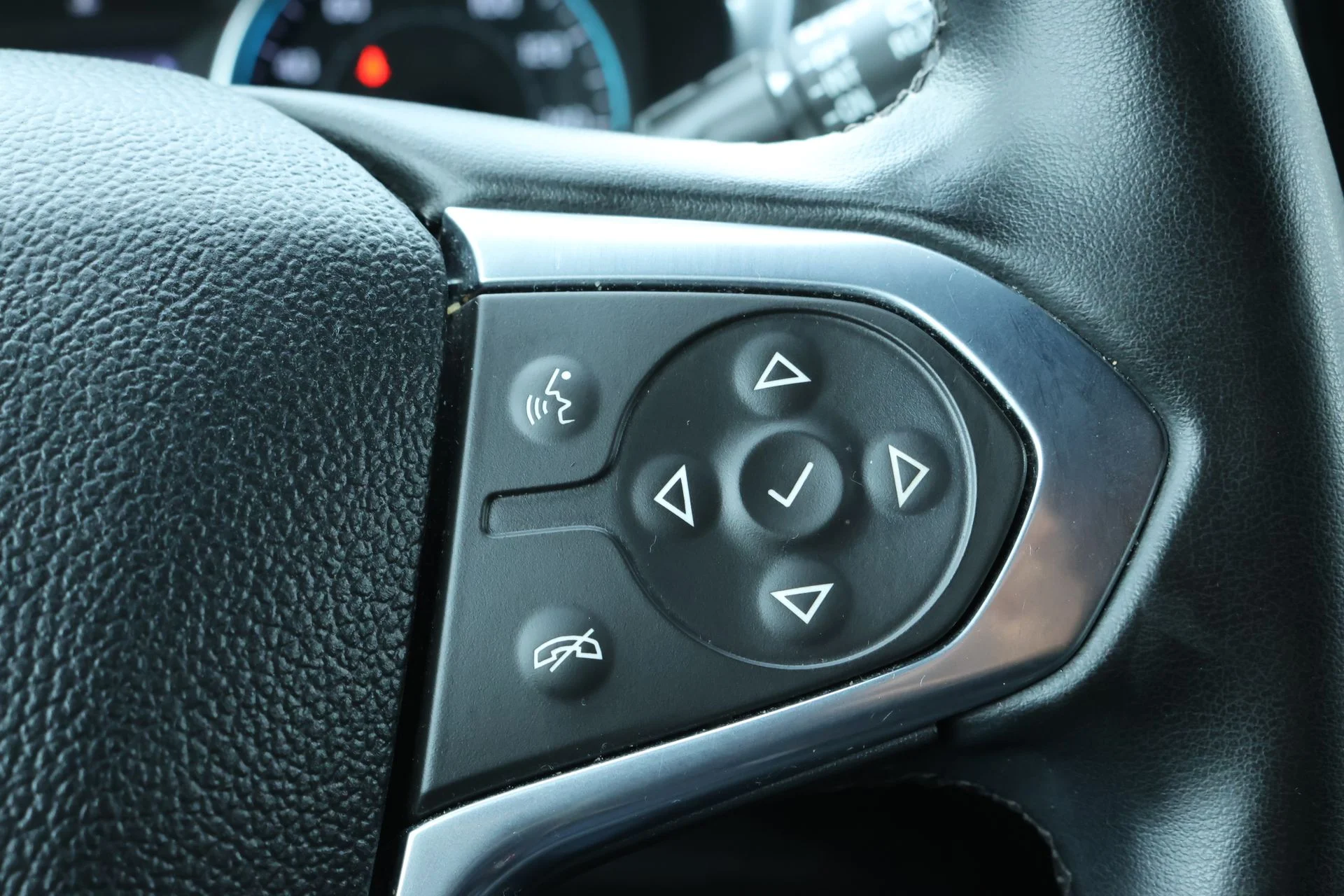 Used 2023 Red Chevrolet LT image 10