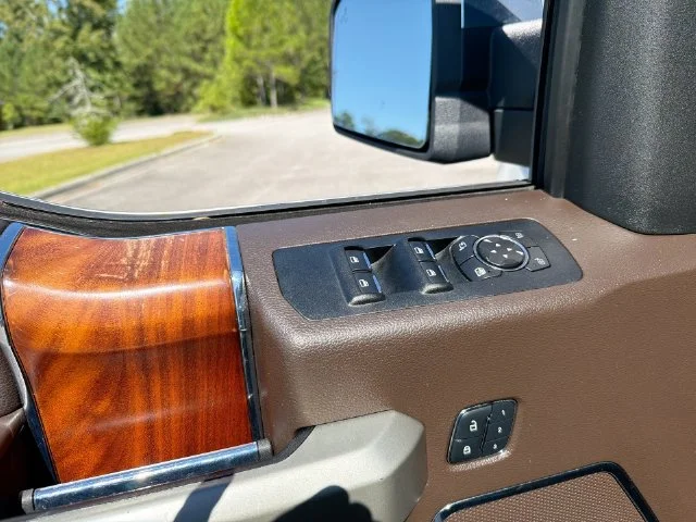 Used 2016  Ford King Ranch image 16