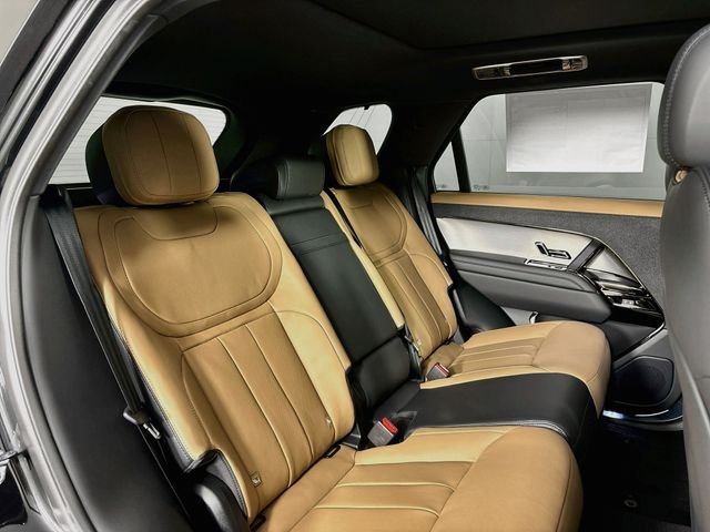 New 2026 Black Land Rover Dynamic SE image 25