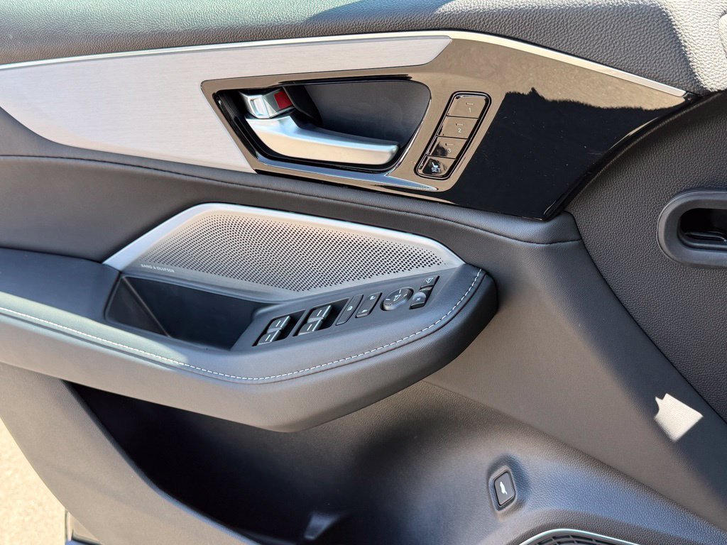 New 2026 Majestic Black Pearl Acura Technology Package image 28