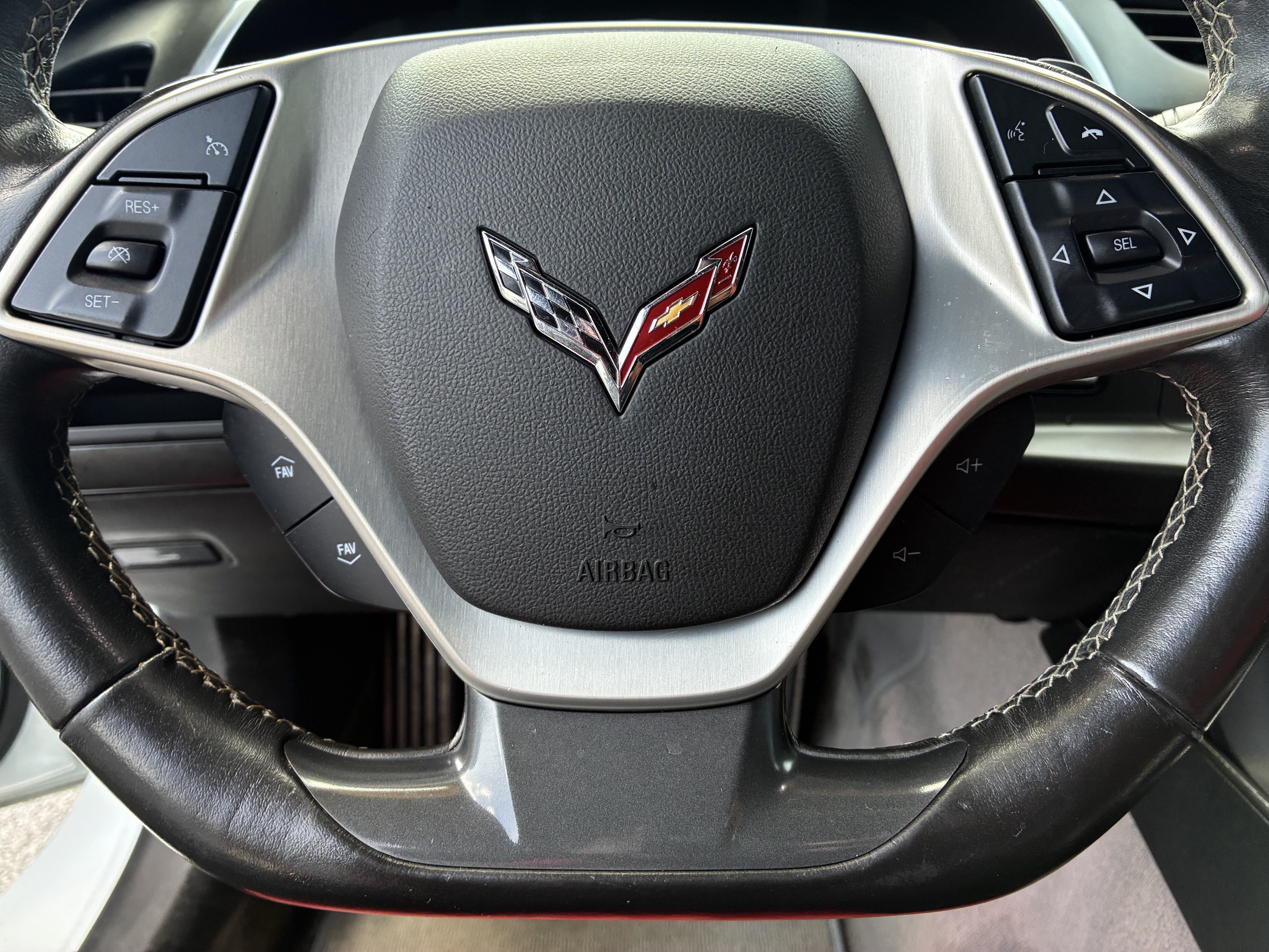 Used 2019 Arctic White Chevrolet 1LT image 21