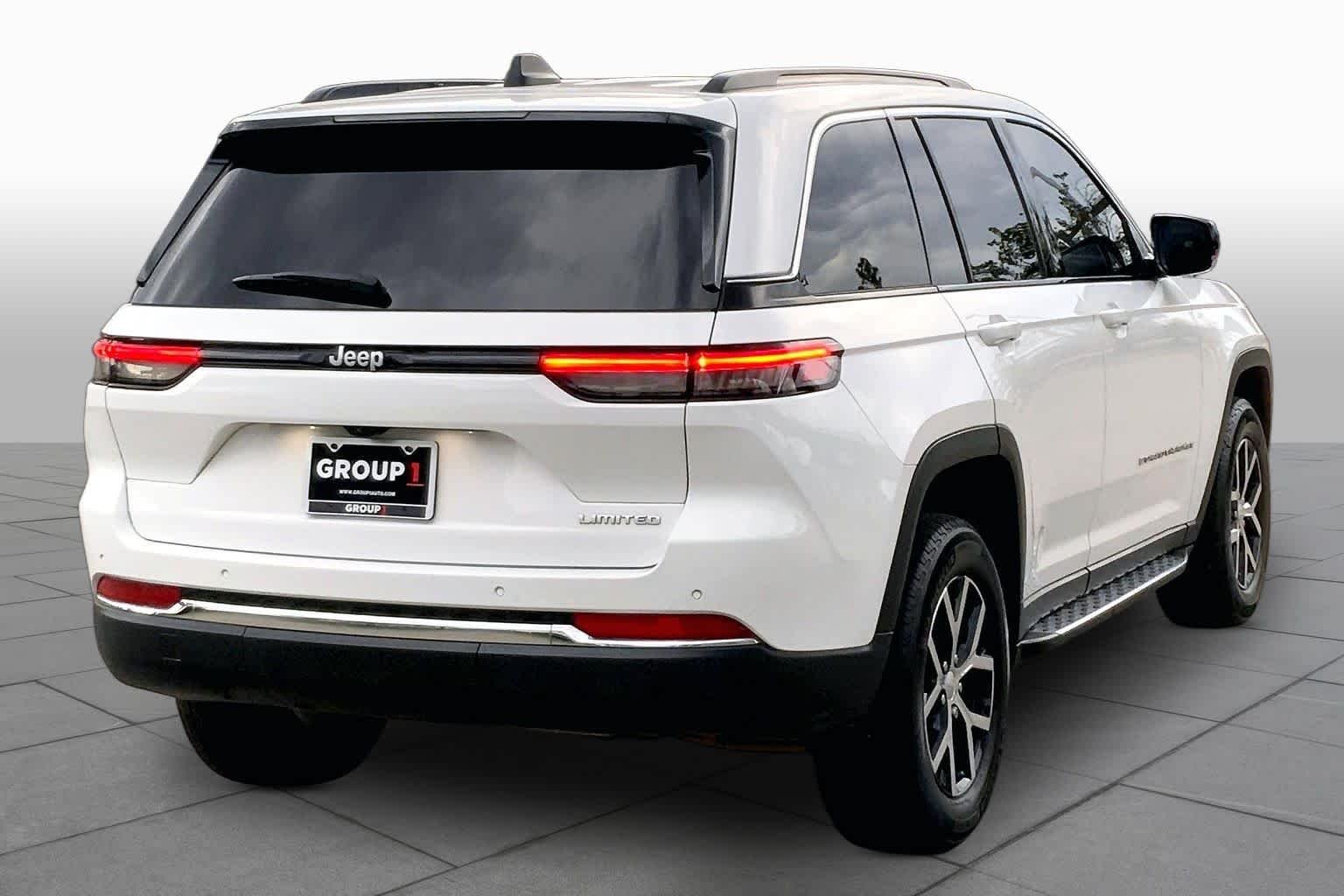 Used 2024 Bright White Clearcoat Jeep Limited image 13