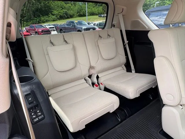 Used 2023 White Lexus 460 image 35