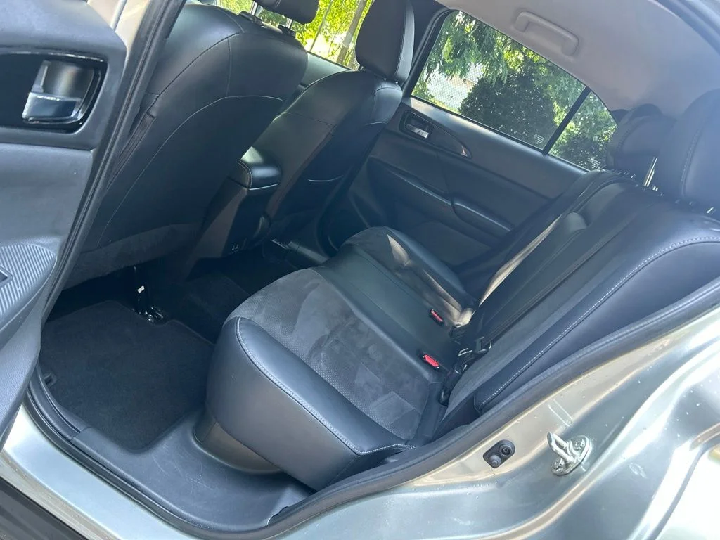 Used 2024 Silver Mitsubishi SE image 26