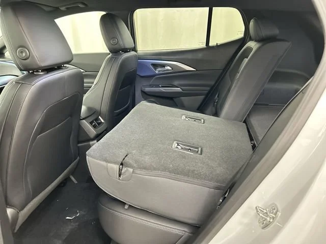 New 2026 Summit White Chevrolet LT image 23