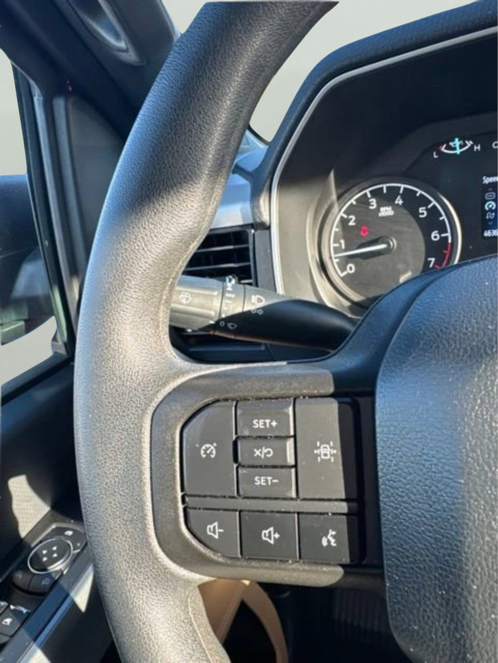 2023 Ford F-150 XLT - Photo 19