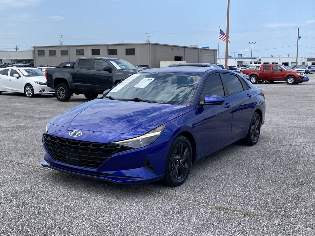 Used 2021 Intense Blue Hyundai SEL image 4