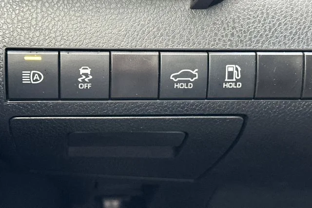 Used 2024 Ice Toyota SE image 30